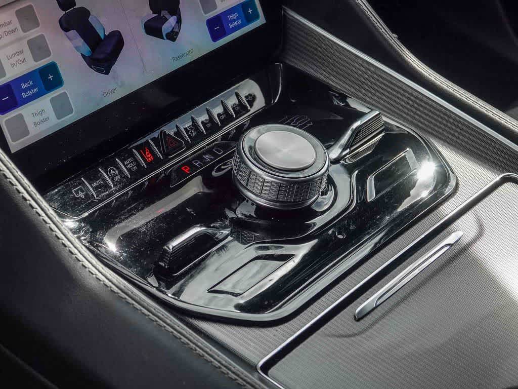 Thumbnail: 2024 Jeep Grand Wagoneer L - 18