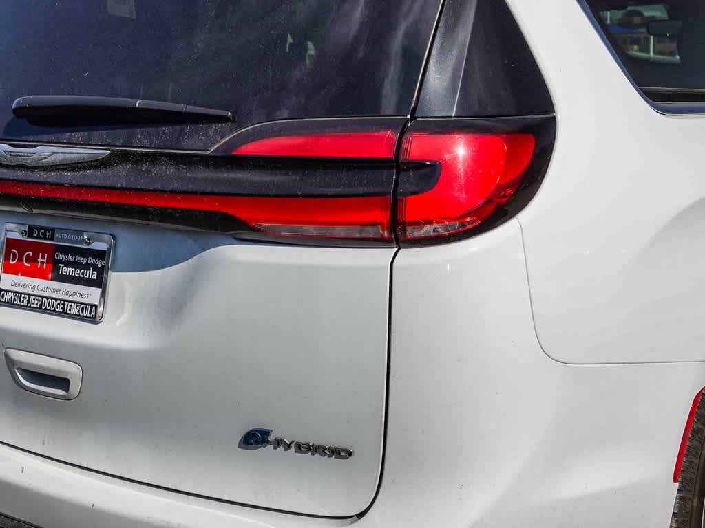 Thumbnail: 2023 Chrysler Pacifica - 13