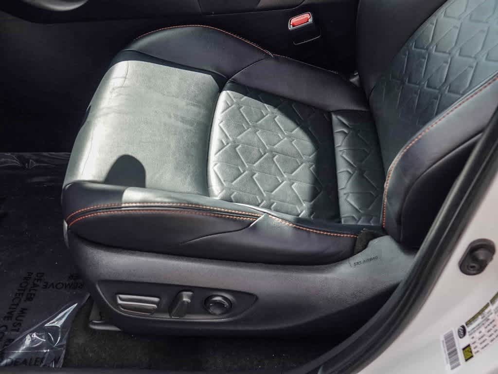 Thumbnail: 2023 Toyota RAV4 - 20