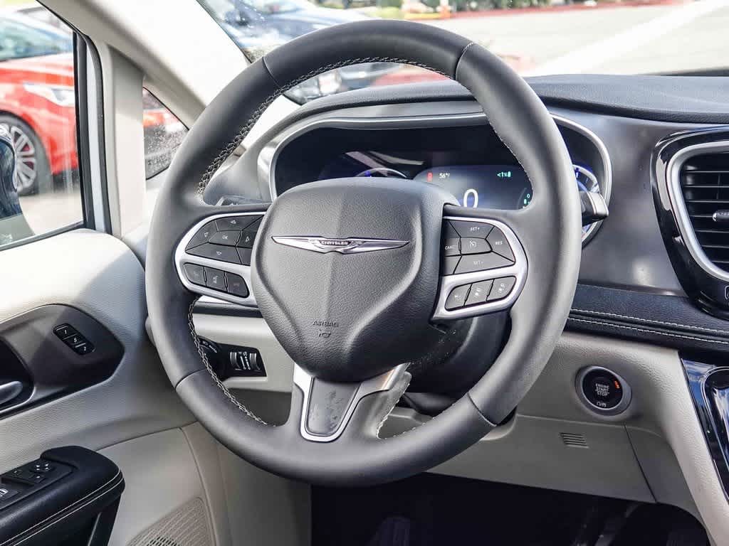 Thumbnail: 2024 Chrysler Pacifica - 14