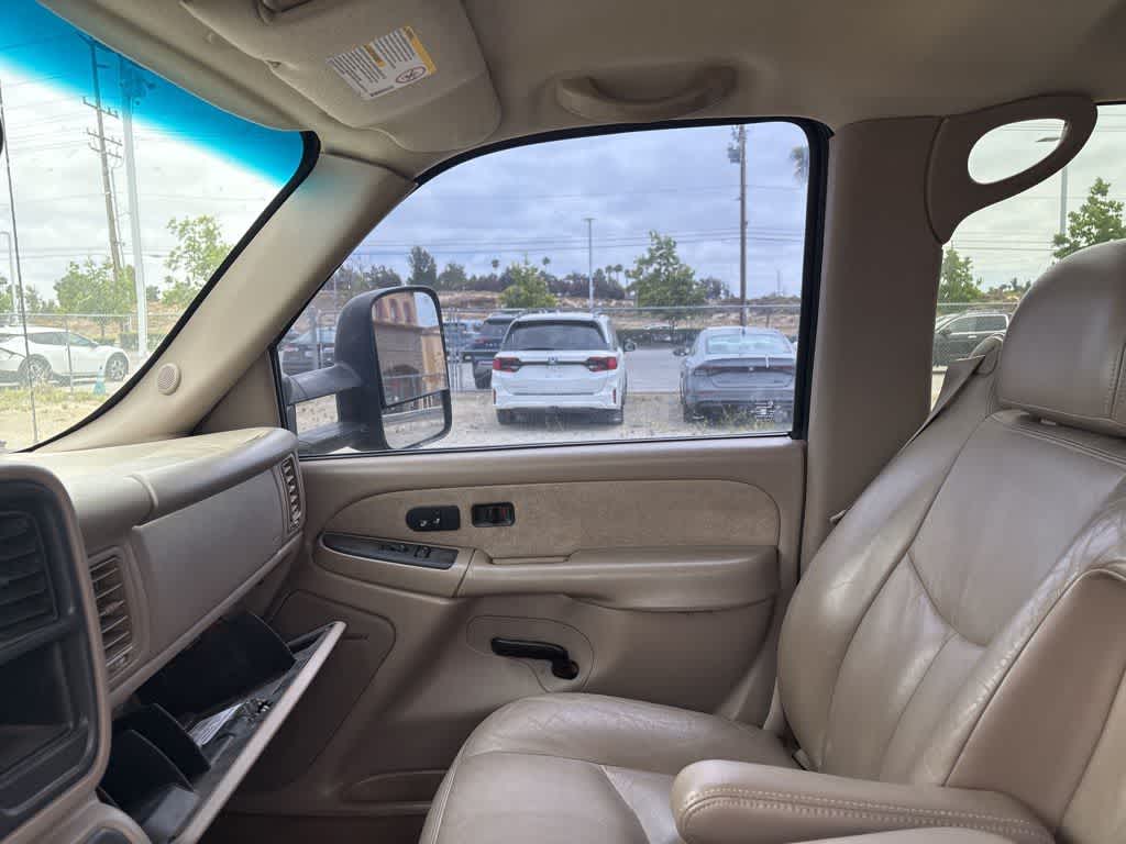 Thumbnail: 2003 Chevrolet Silverado 3500 - 10