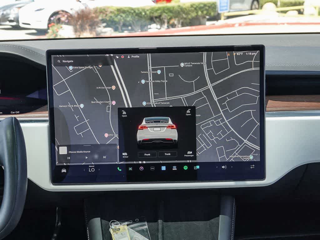 Thumbnail: 2022 Tesla Model X - 12