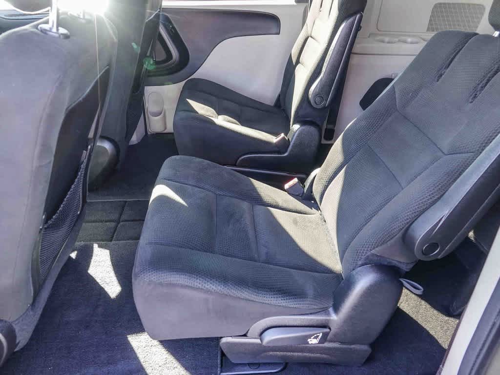 Thumbnail: 2015 Dodge Grand Caravan - 17