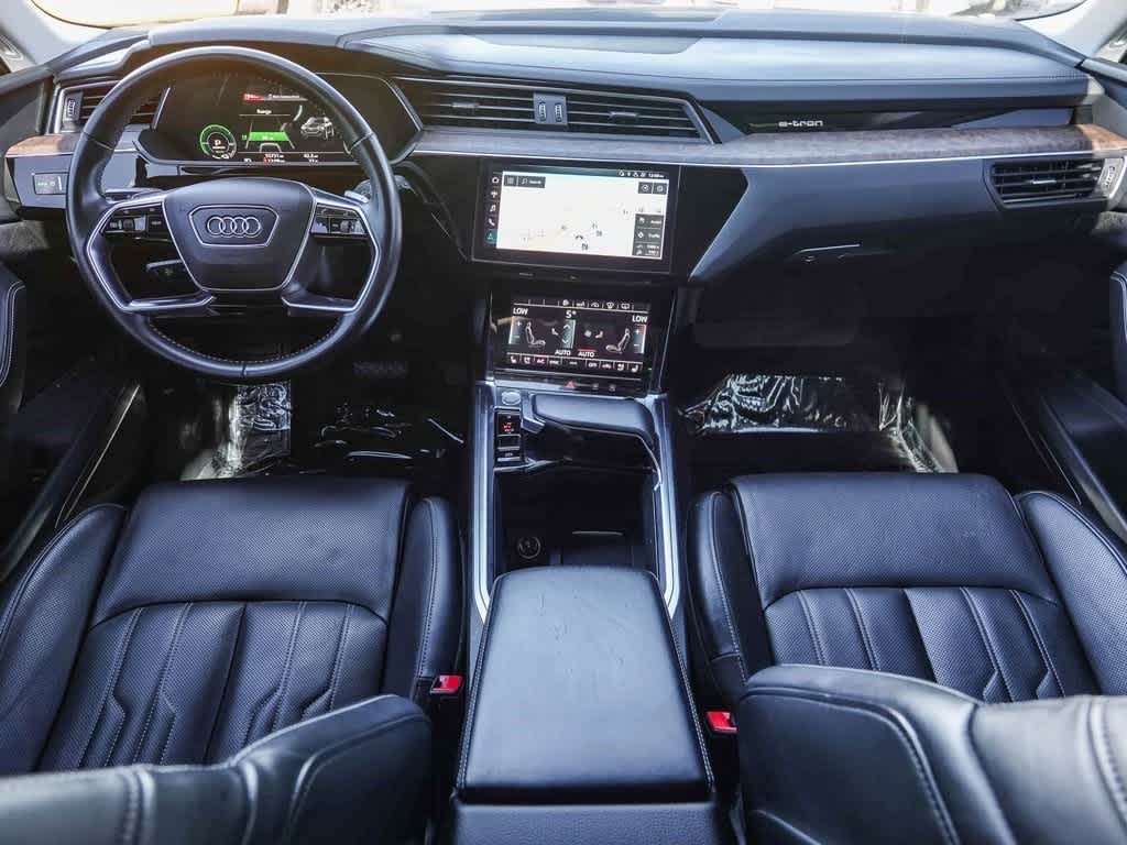 Thumbnail: 2019 Audi e-tron - 11
