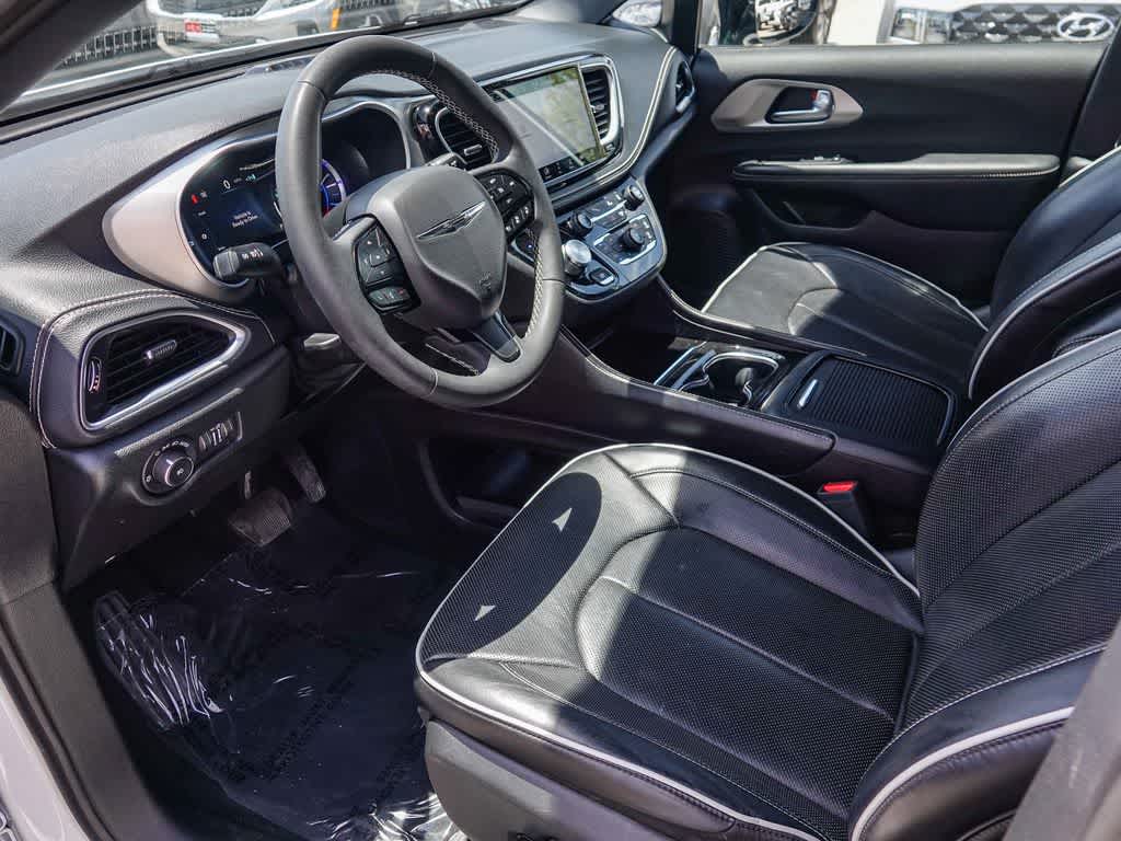Thumbnail: 2024 Chrysler Pacifica - 15