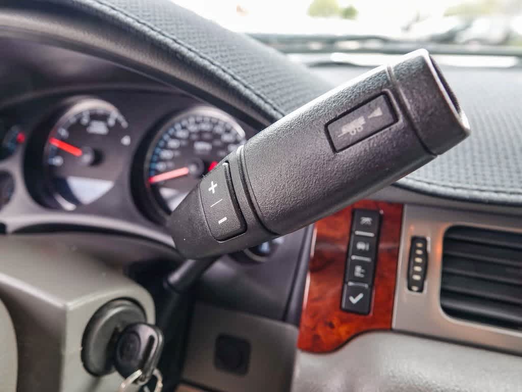 Thumbnail: 2011 Chevrolet Silverado 2500 - 19