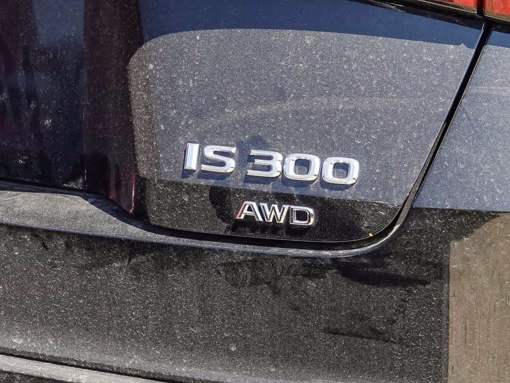 2025 Lexus IS 300 11