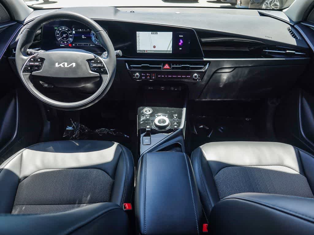 Thumbnail: 2023 Kia Niro - 11