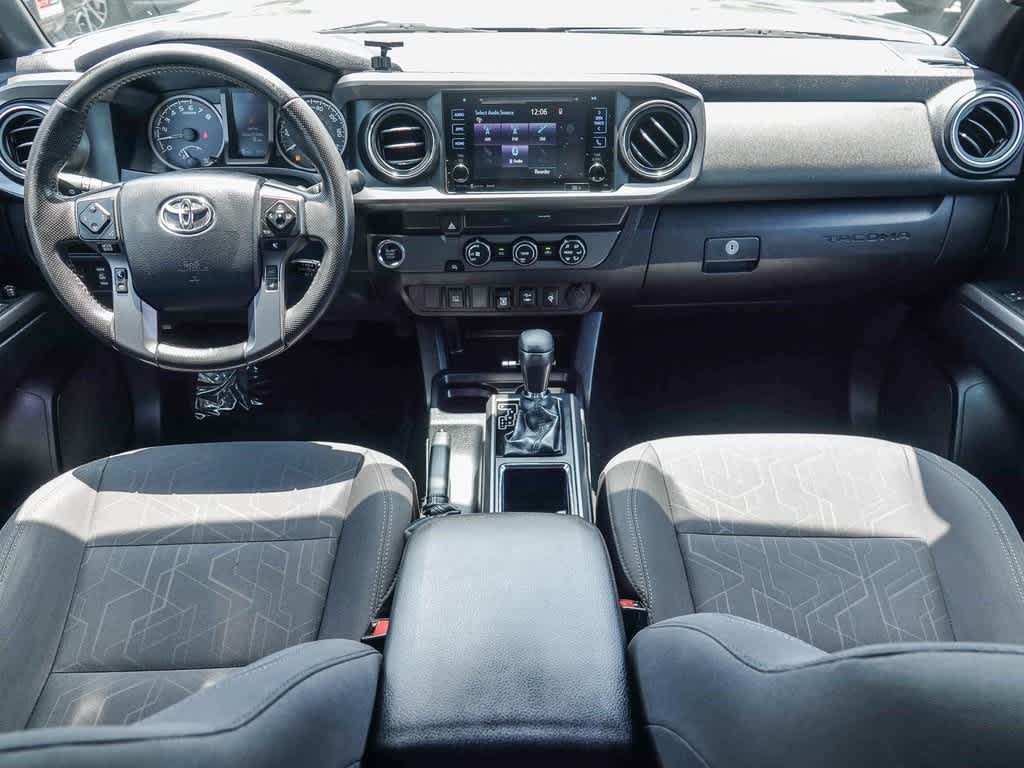 Thumbnail: 2019 Toyota Tacoma - 11