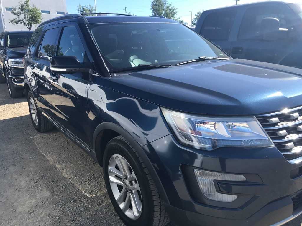 Thumbnail: 2017 Ford Explorer - 4