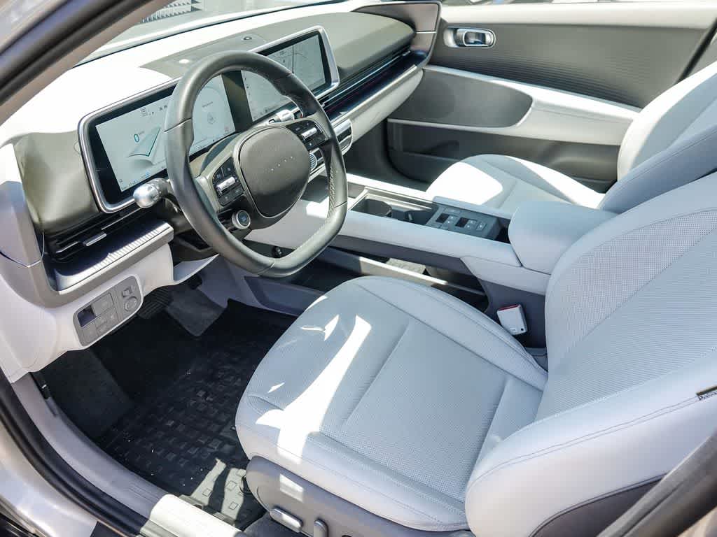 Thumbnail: 2023 Hyundai Ioniq 6 - 16
