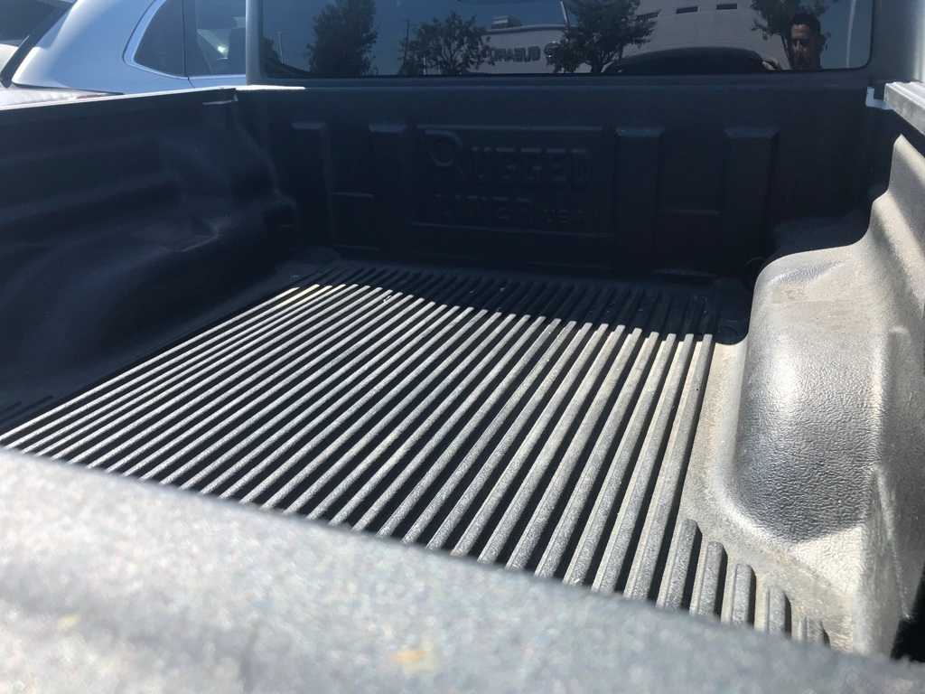 Thumbnail: 2022 Jeep Gladiator - 7