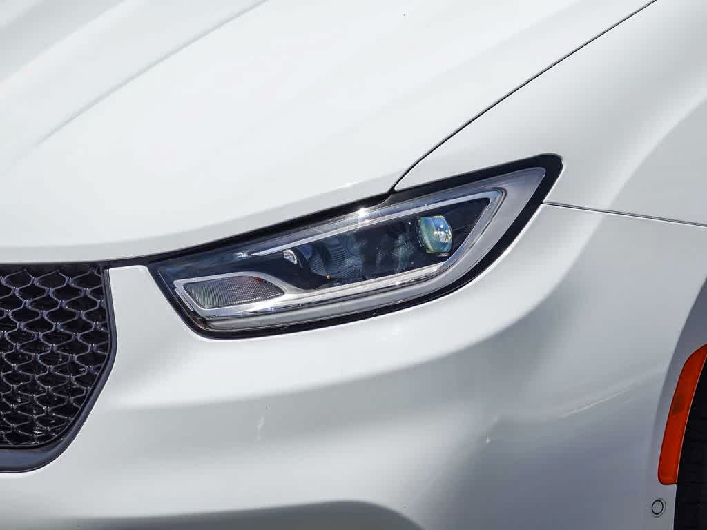 Thumbnail: 2024 Chrysler Pacifica - 7