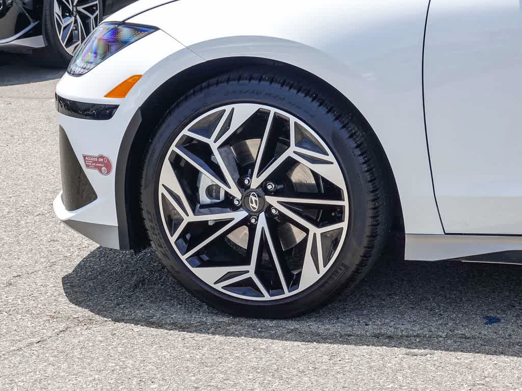 Thumbnail: 2024 Hyundai Ioniq 6 - 9
