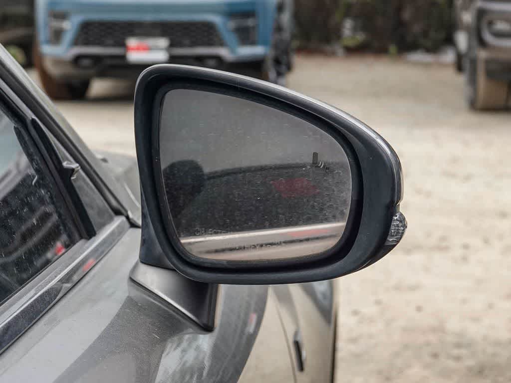 Thumbnail: 2016 Lexus IS - 10