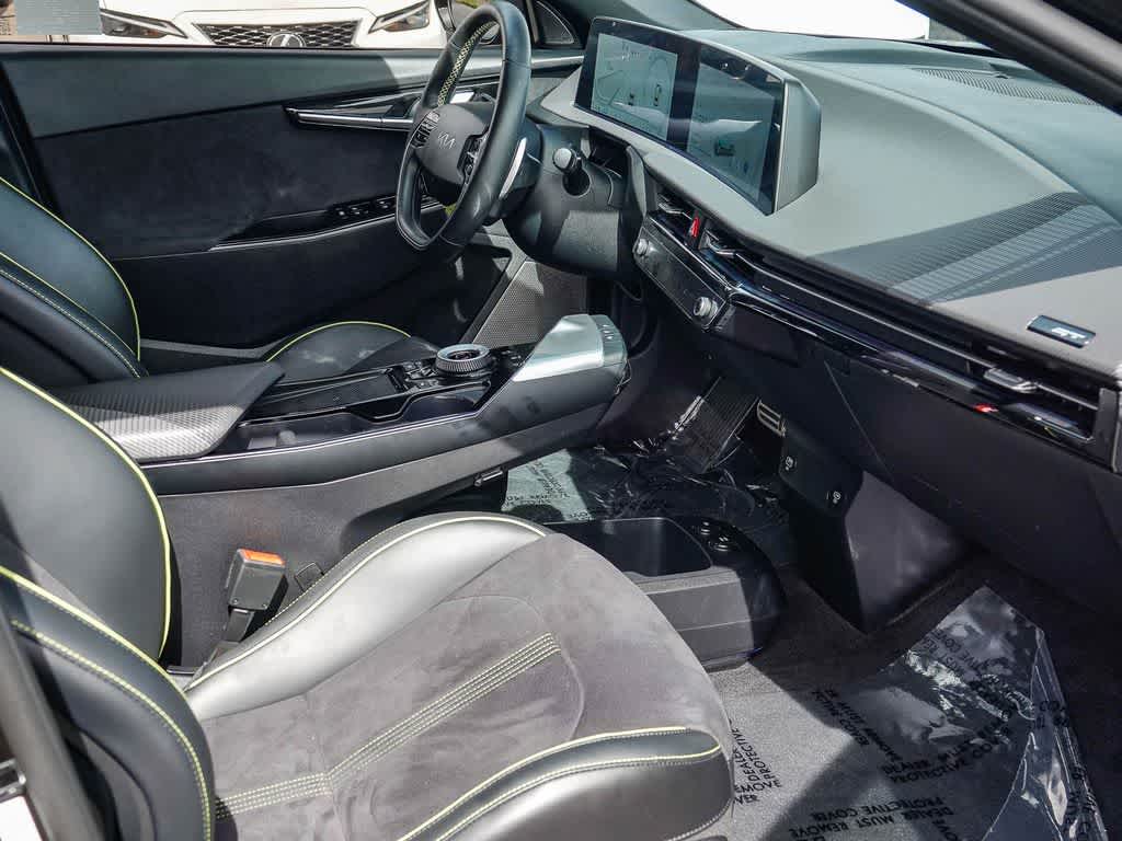 Thumbnail: 2023 Kia EV6 - 15
