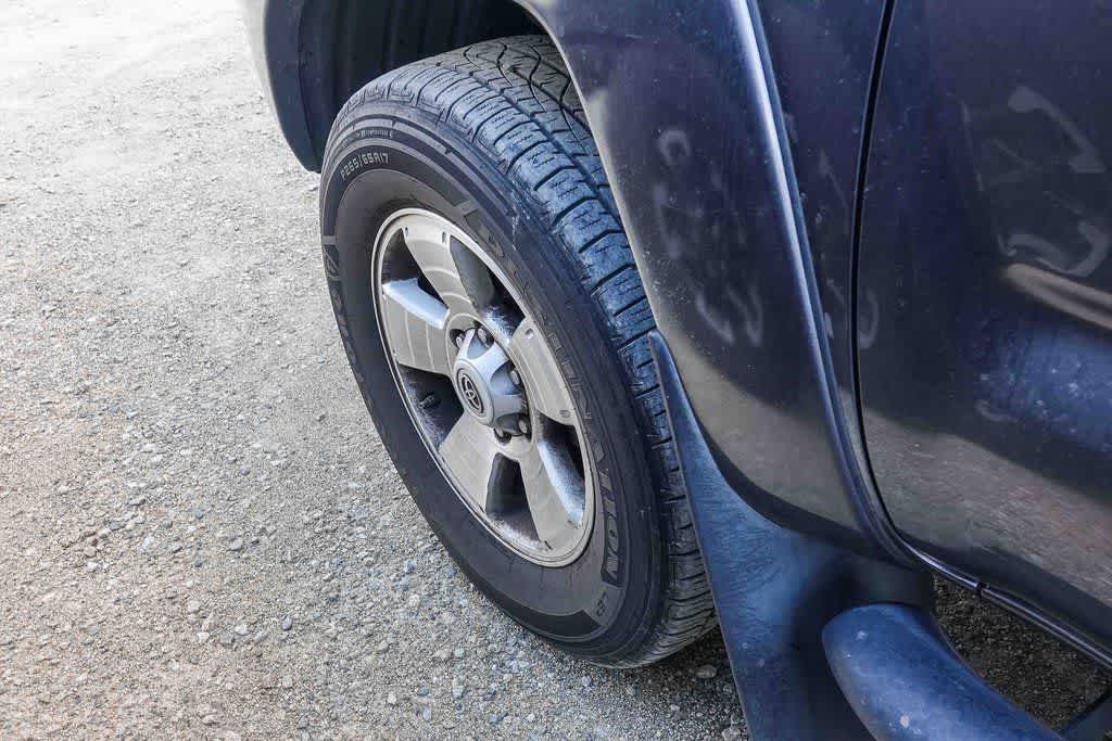 Thumbnail: 2013 Toyota Tacoma - 20