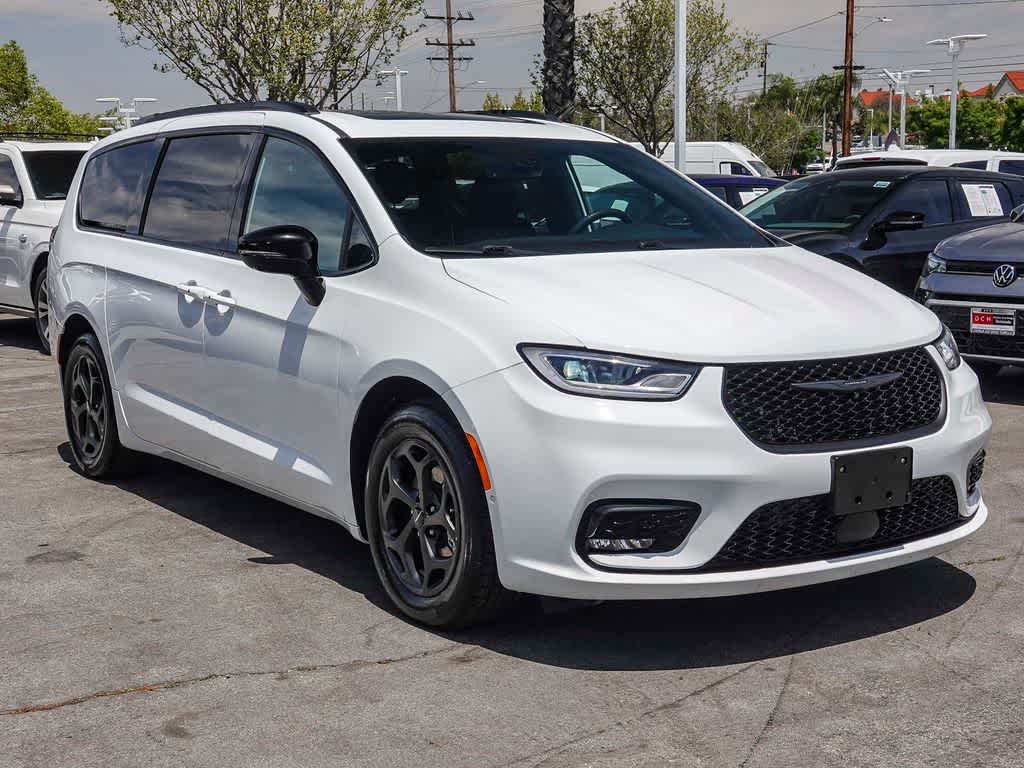 Thumbnail: 2024 Chrysler Pacifica - 2