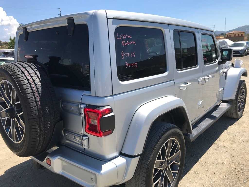 Thumbnail: 2022 Jeep Wrangler - 7
