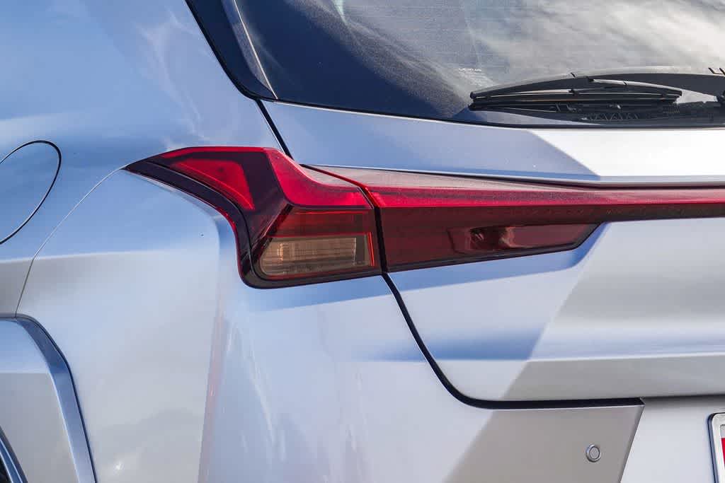 Thumbnail: 2024 Lexus UX - 7
