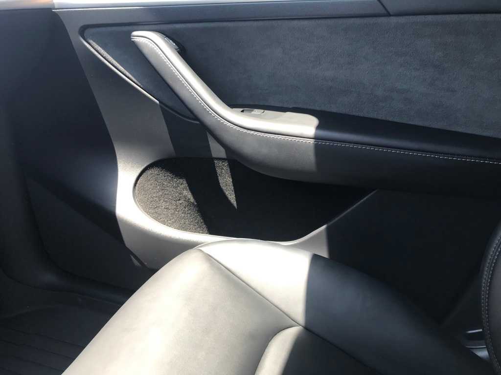 2023 Tesla Model Y Long Range 10