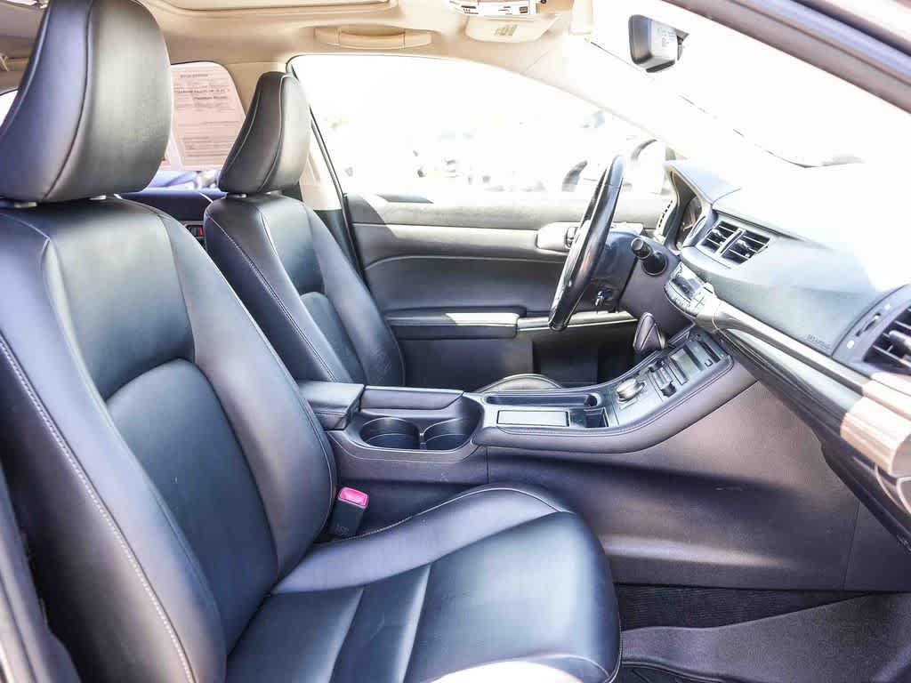Thumbnail: 2015 Lexus CT - 17