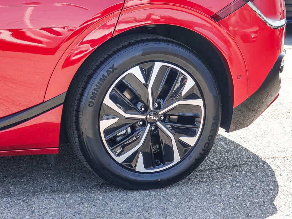 Thumbnail: 2023 Kia EV6 - 10