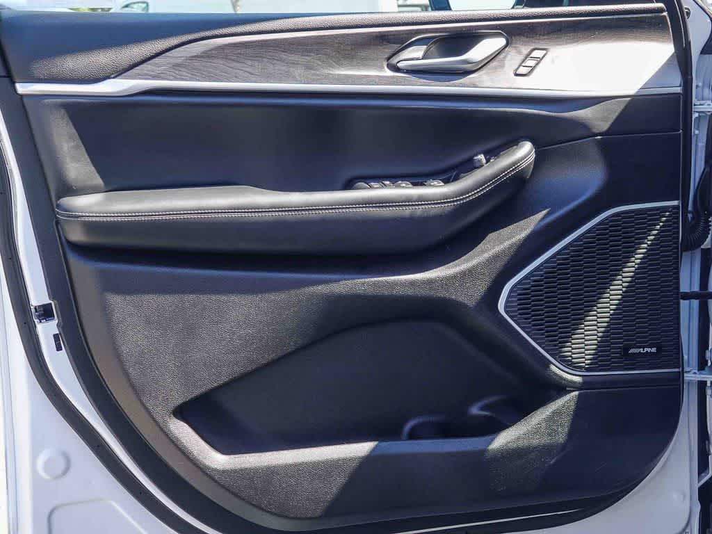 Thumbnail: 2023 Jeep Grand Cherokee - 19