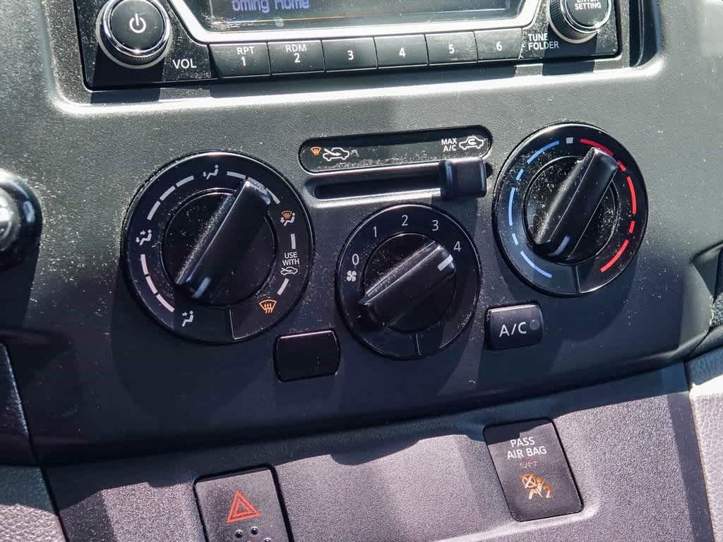 2019 Nissan NV200 S 22