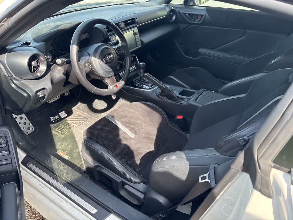 Thumbnail: 2024 Toyota GR86 - 6