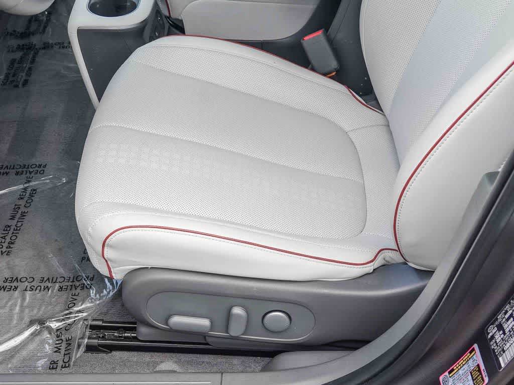 Thumbnail: 2023 Hyundai Ioniq 5 - 21