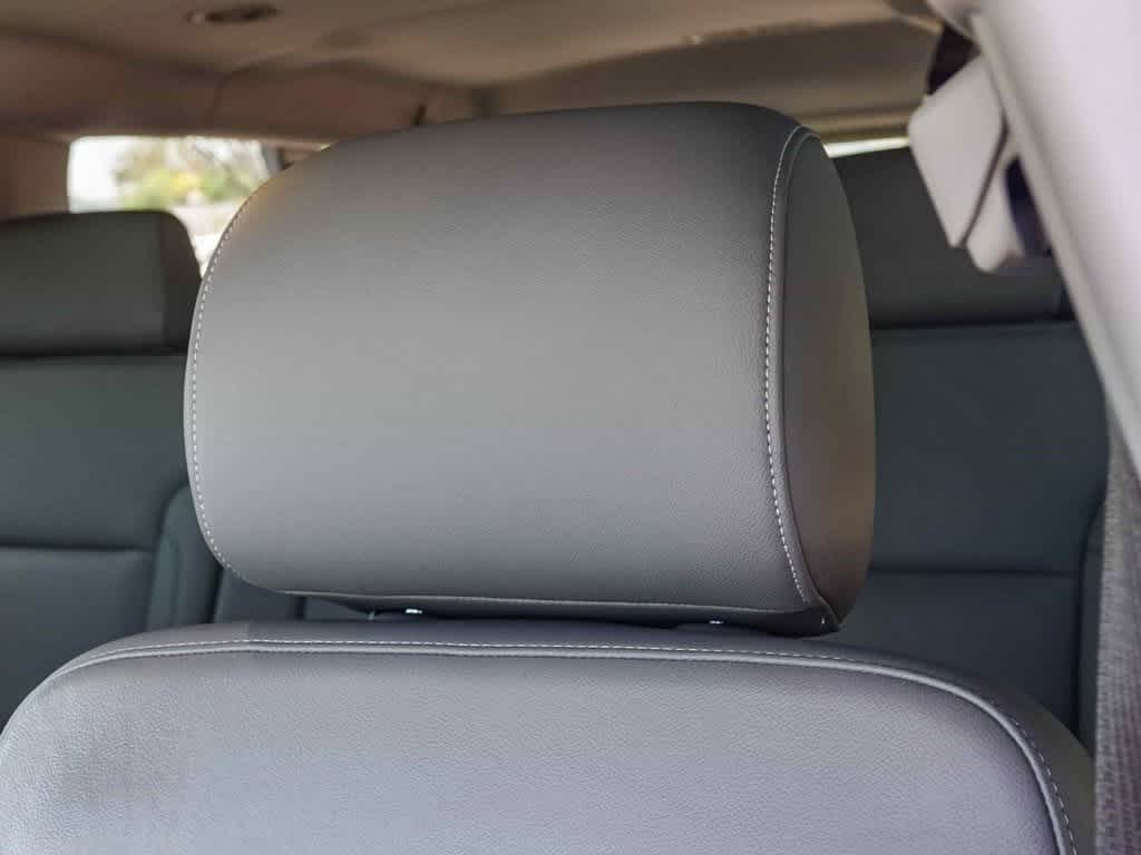 Thumbnail: 2019 Chevrolet Suburban - 28