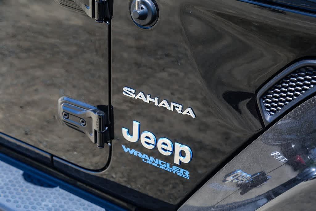 Thumbnail: 2021 Jeep Wrangler - 18