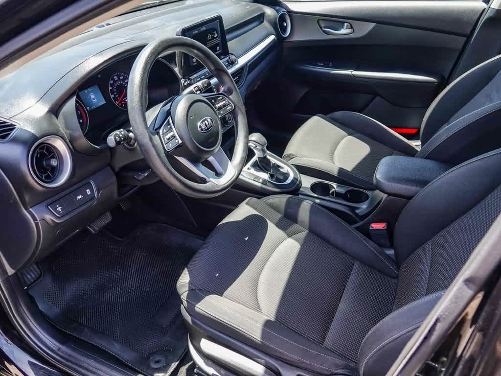 Thumbnail: 2020 Kia Forte - 18