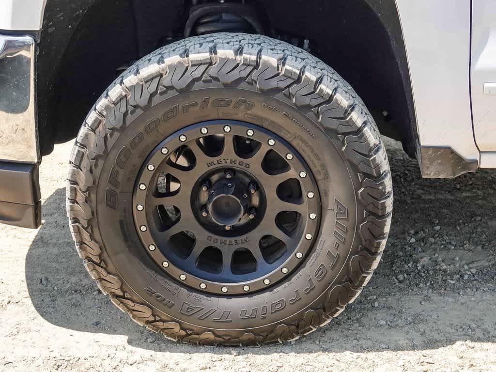 Thumbnail: 2017 Chevrolet Silverado 1500 - 20