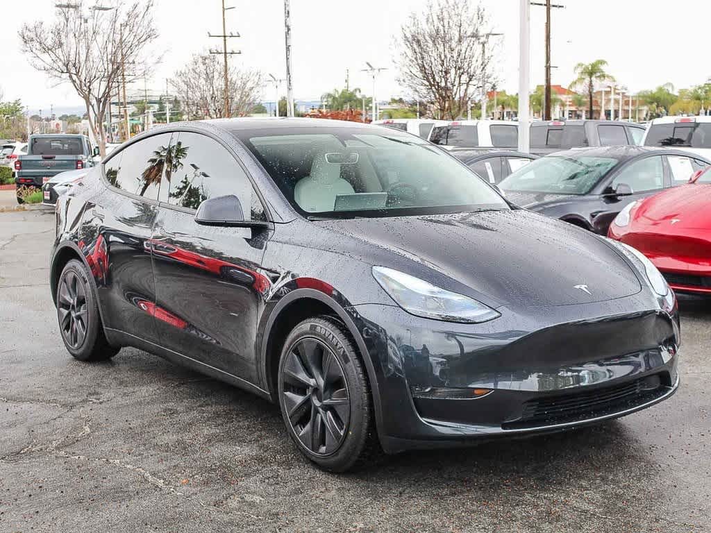 Thumbnail: 2024 Tesla Model Y - 3