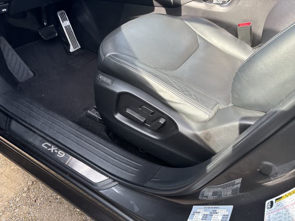 Thumbnail: 2022 Mazda CX-9 - 13