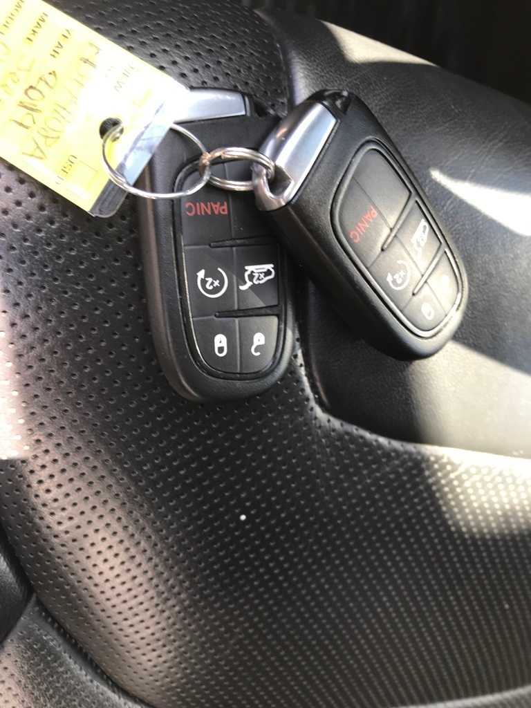 Thumbnail: 2019 Jeep Cherokee - 13