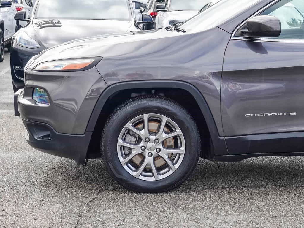 Thumbnail: 2018 Jeep Cherokee - 9