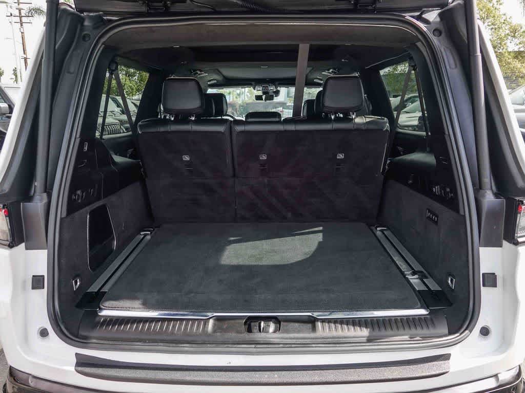 Thumbnail: 2024 Jeep Grand Wagoneer L - 25