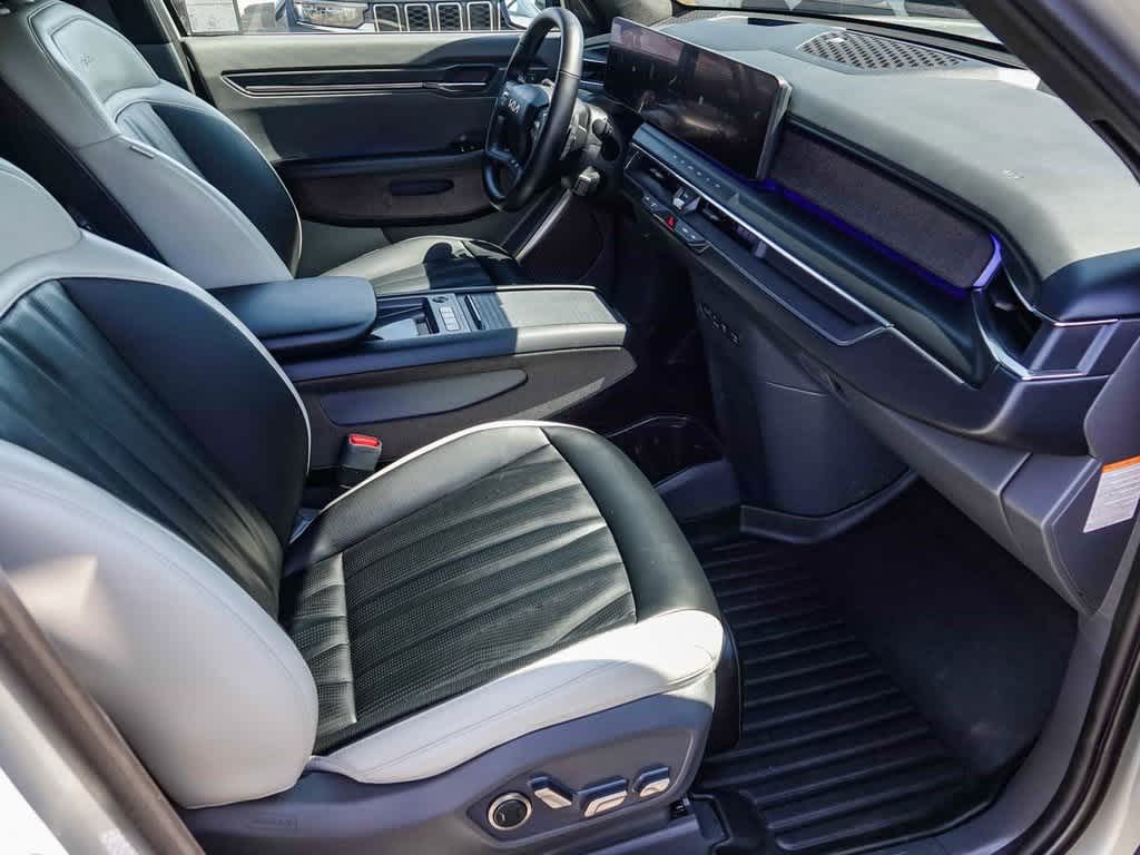 Thumbnail: 2024 Kia EV9 - 15
