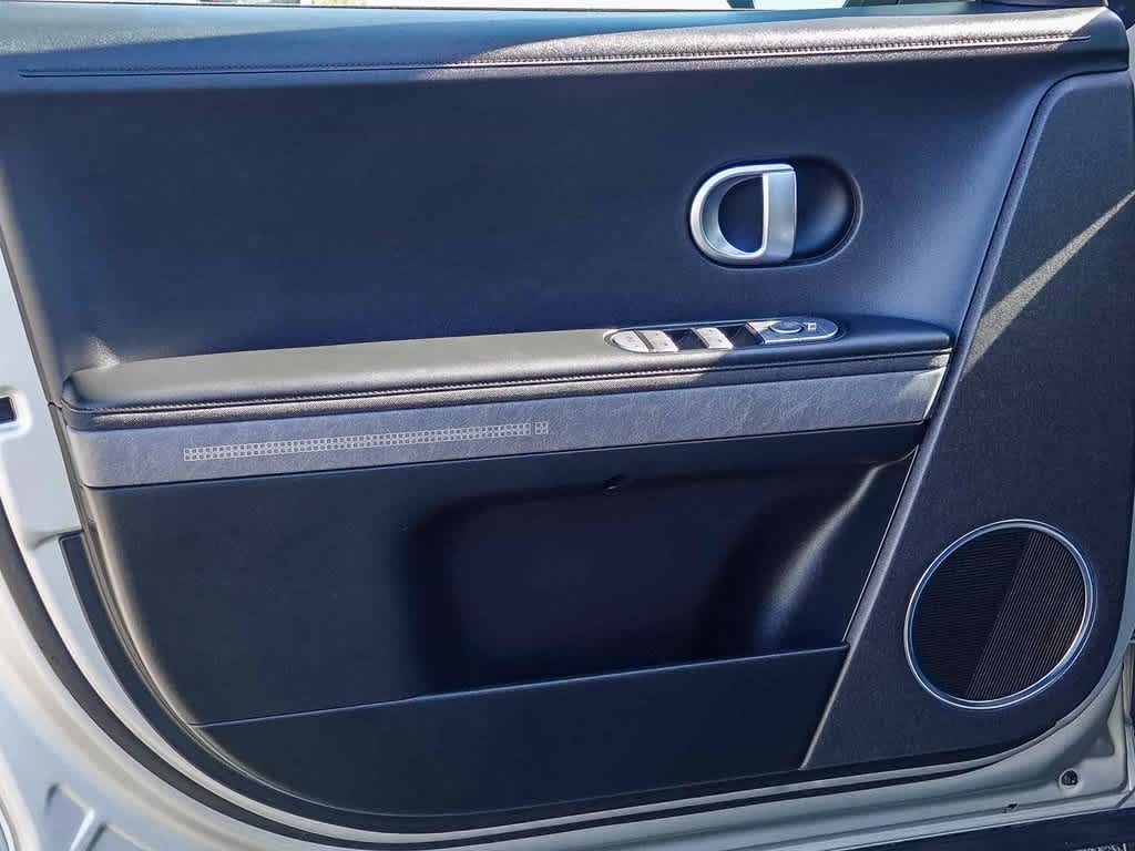 Thumbnail: 2023 Hyundai Ioniq 5 - 20