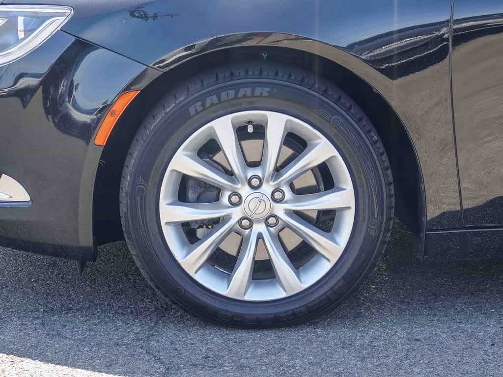 Thumbnail: 2015 Chrysler 200 - 10