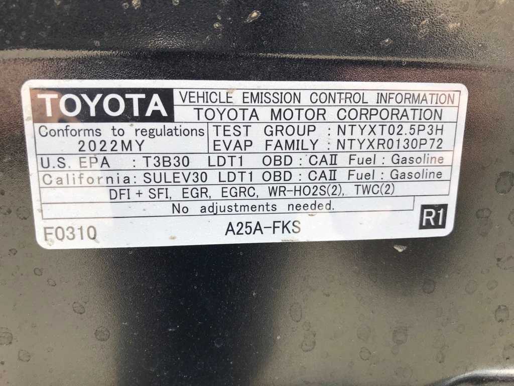 Thumbnail: 2022 Toyota RAV4 - 10
