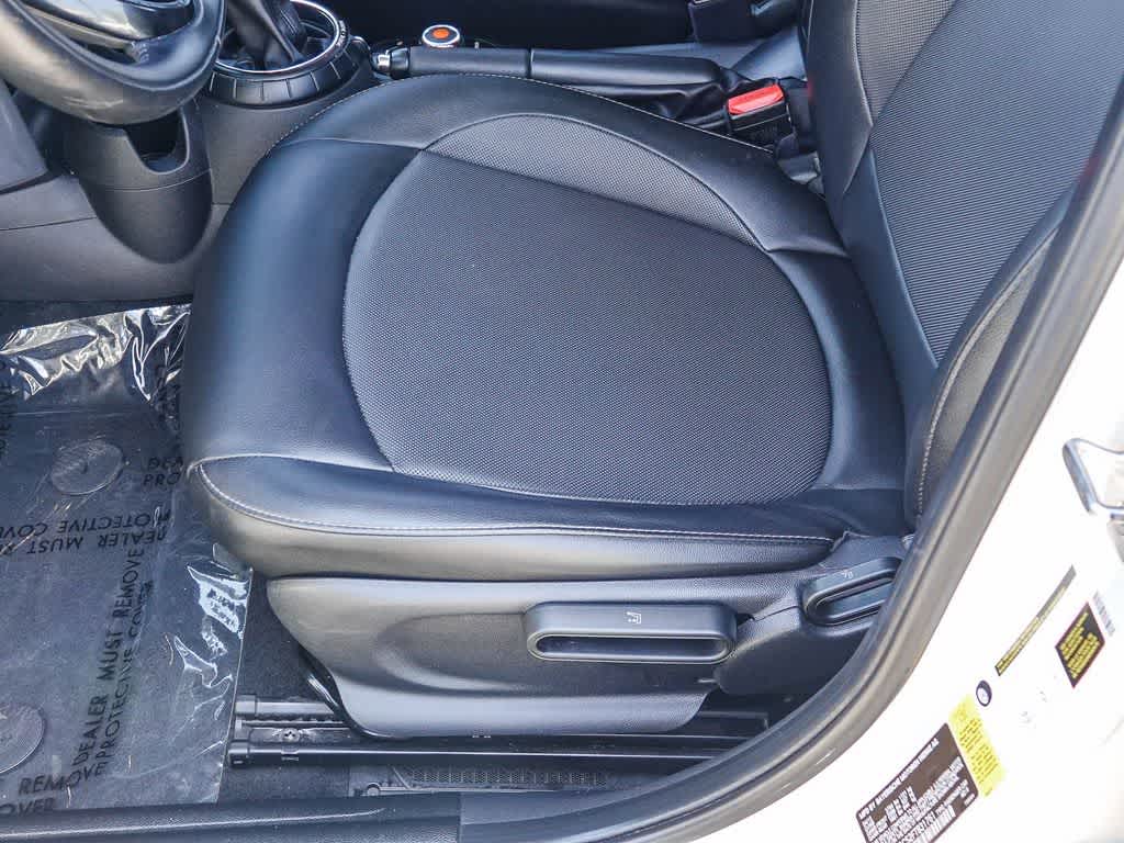 Thumbnail: 2015 MINI Cooper Hardtop - 20