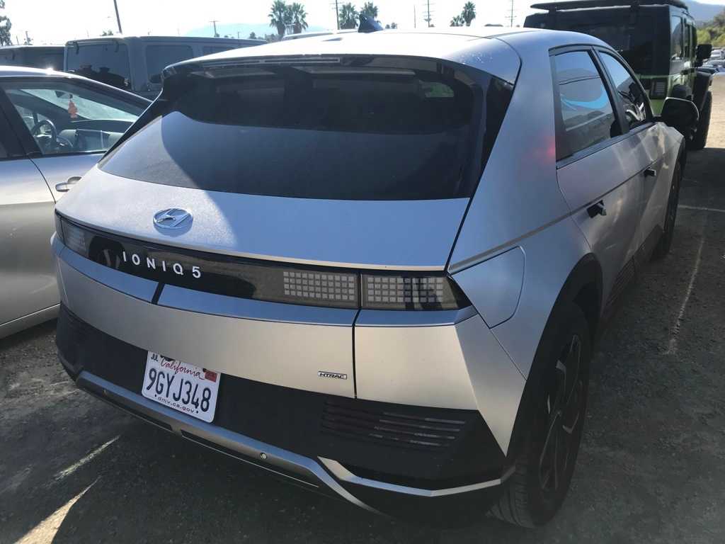 Thumbnail: 2023 Hyundai Ioniq 5 - 3