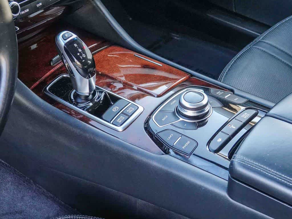 Thumbnail: 2017 Kia K900 - 15