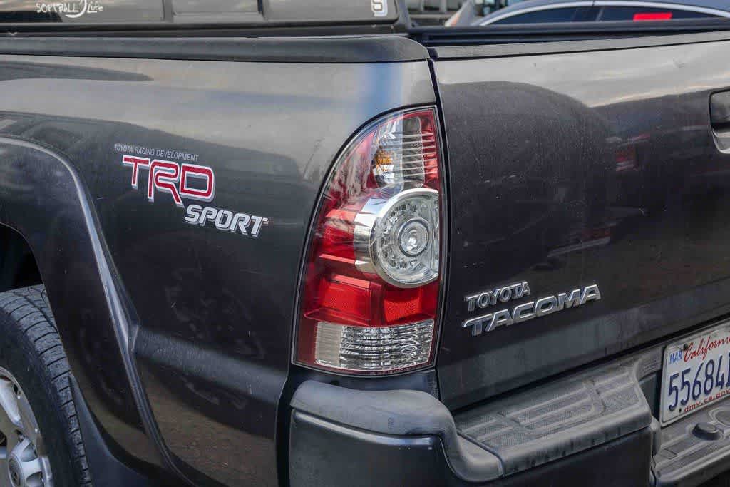 Thumbnail: 2013 Toyota Tacoma - 16