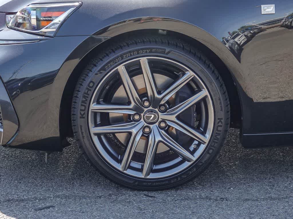 Thumbnail: 2020 Lexus IS - 10