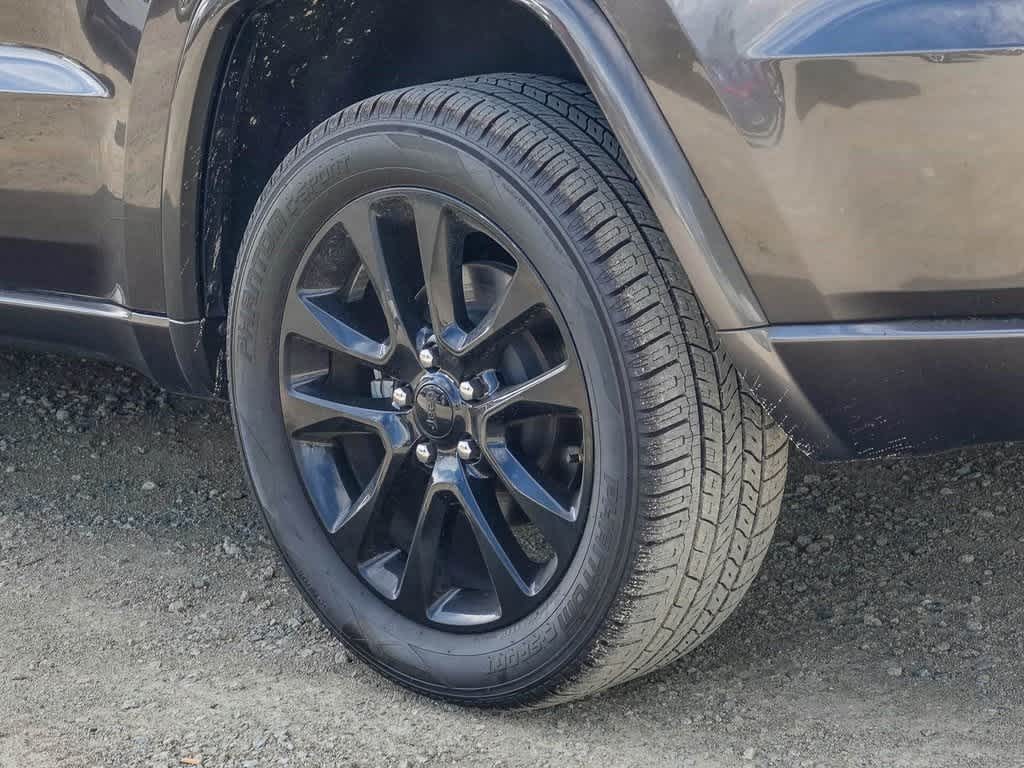 Thumbnail: 2020 Jeep Grand Cherokee - 16